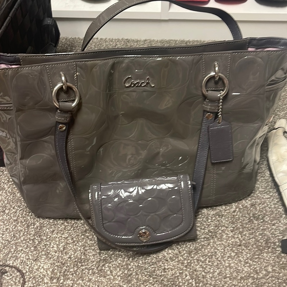 Gently used coach patent leather purse and wallet